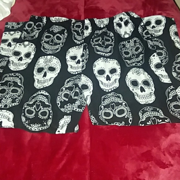 SOLD!!! ☠Sugar Skull Capris☠ - Picture 2 of 3